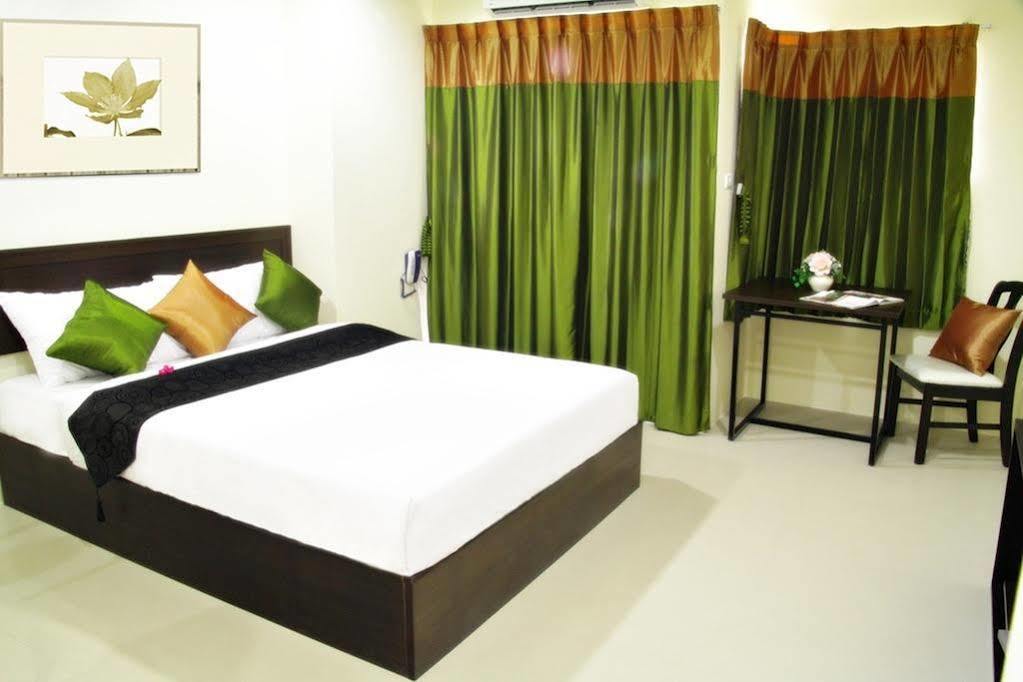 Cs Residence Bangkok Exteriör bild